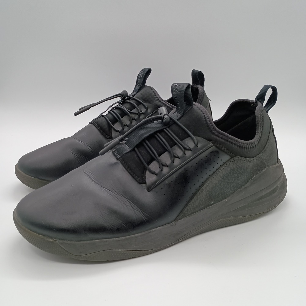 Clove Solo Men 11.5 Nursing Shoes Triple Black Slip On